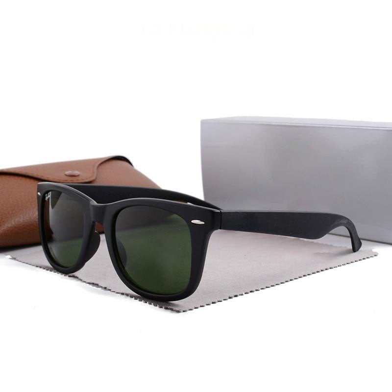 POLICE Men's Cycling Glasses Sunglasses UV Lenses with Black Frames Green Lenses - Image 1