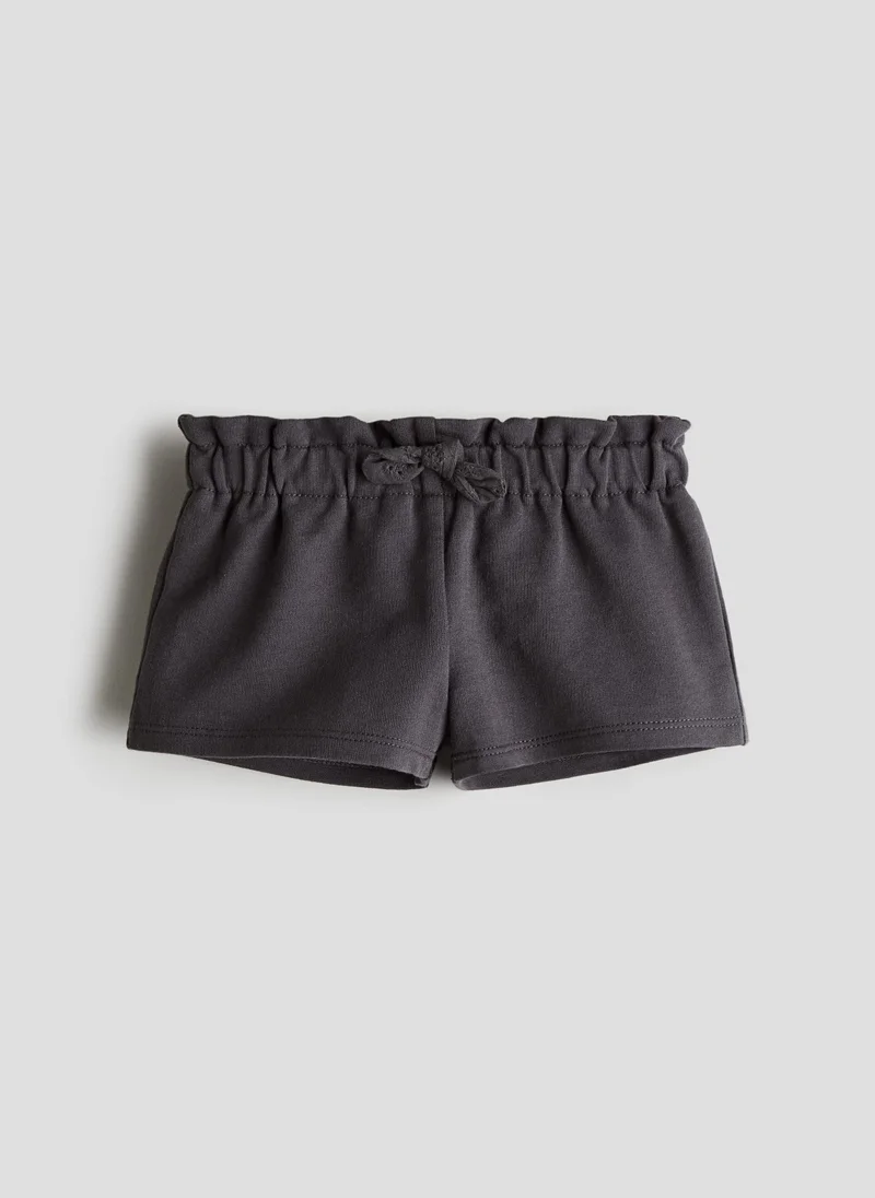 H&M Sweatshirt Shorts