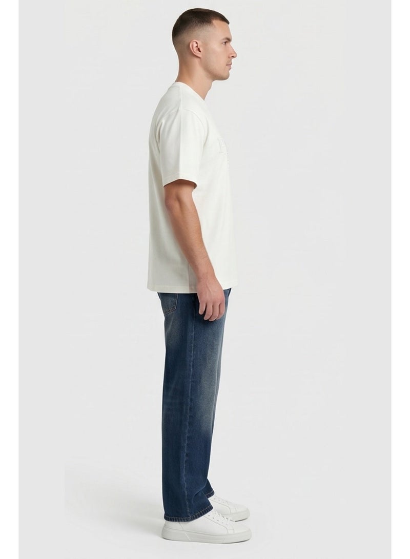 T-Shirt Minimal details that add a modern touch to your outfit For Men. - Image 4