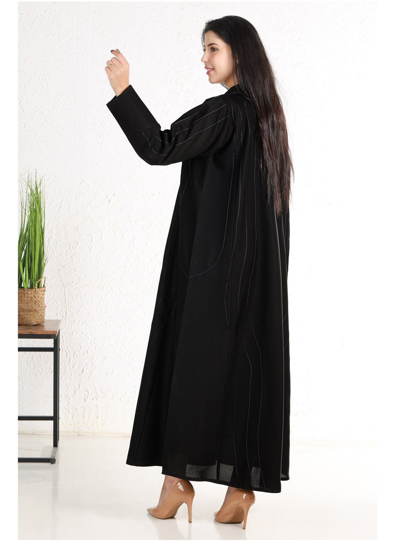 ألوان الجمال عباية باللون الأسود مزينة بخيوط بيضاء  - Image 4
