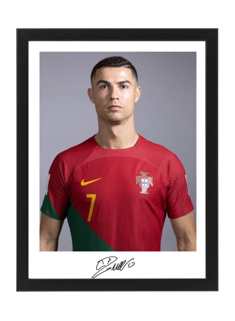 Boomah Accessories ملصق كأس العالم لكرة القدم بتوقيع كريستيانو رونالدو البرتغال مع إطار 30 × 40 سم