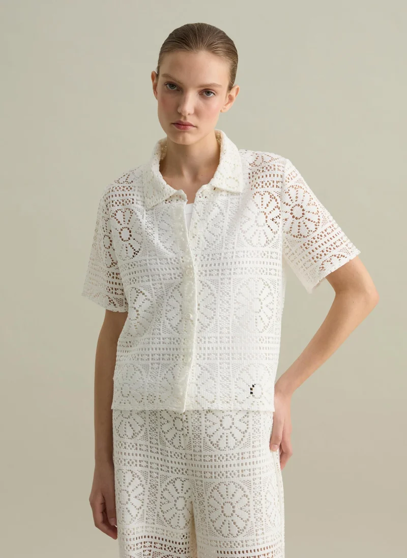 او في اس White Lace Short Sleeve Polo