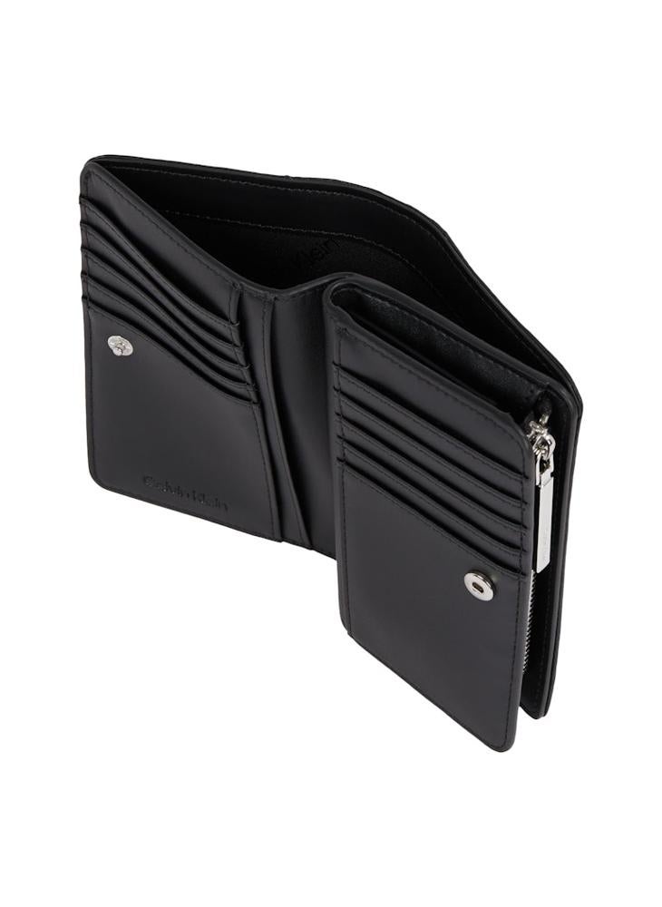 CALVIN KLEIN MINI QUILT MEDIUM BIFOLD WALLET  - Image 4