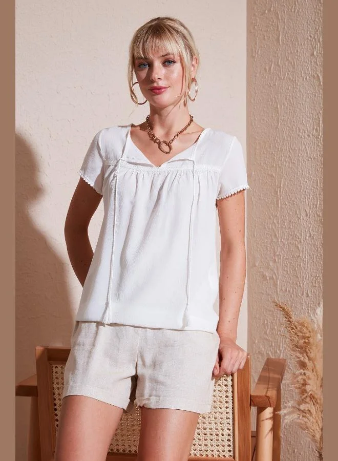 Lela Lela Tie-Collar Short-Sleeved Regular Fit Blouse Women's Blouse 5865641