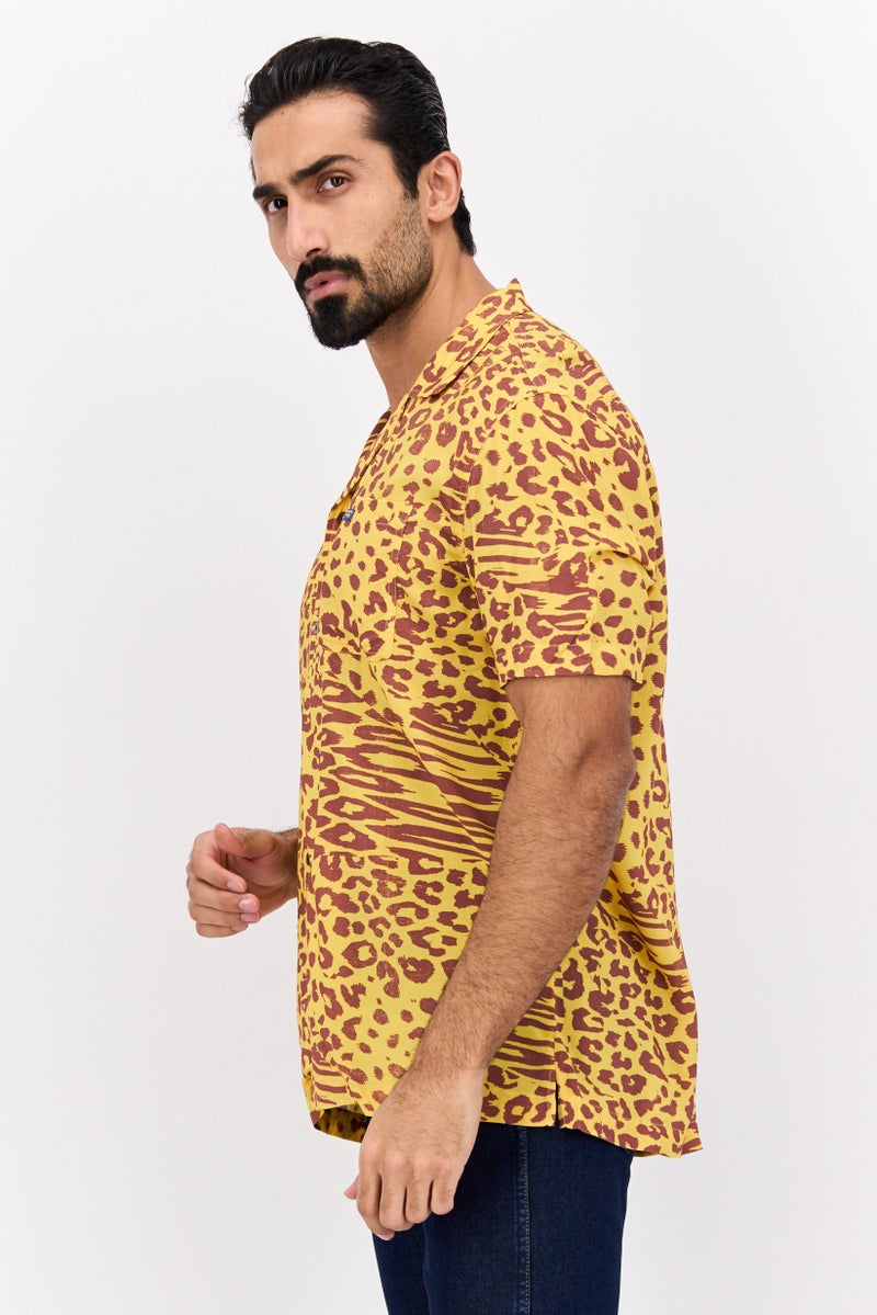 Wrangler Men Regular Fit Animal Print Short Sleeves Casual Shirt, Multicolor - Image 2