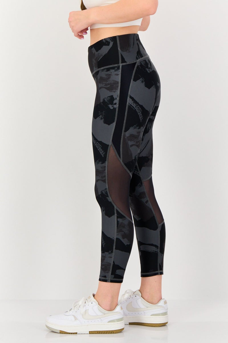 UNDER ARMOUR سراويل تدريب نسائية رياضية بتصميم تمويه، كاحل قصير، متعددة الألوان - Image 2