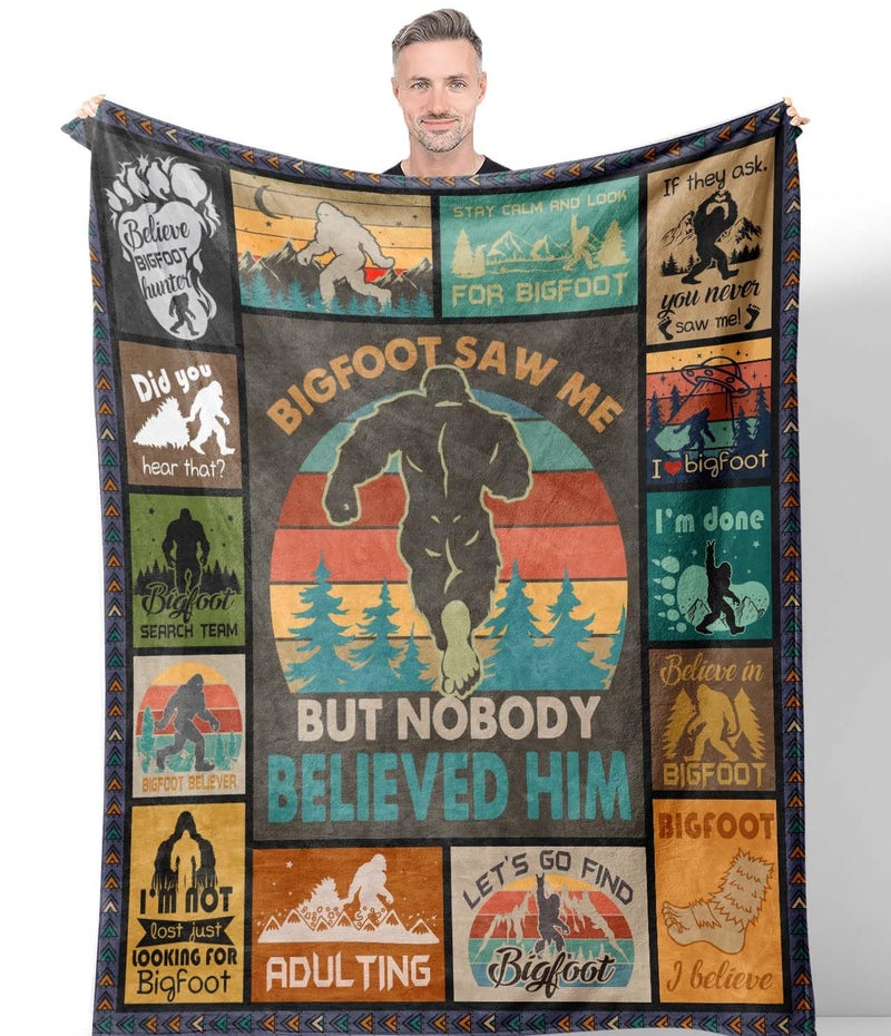 Hocgiwd Bigfoot Gifts Sasquatch Gifts Big Foot Sasquatch Gifts Bigfoot Gifts for Men Women Homies Birthday Higds for Sasquatch Funder Idea for Bigfoot Lover Big Foot Gifts بطانية 50 "X40" "" - Image 1