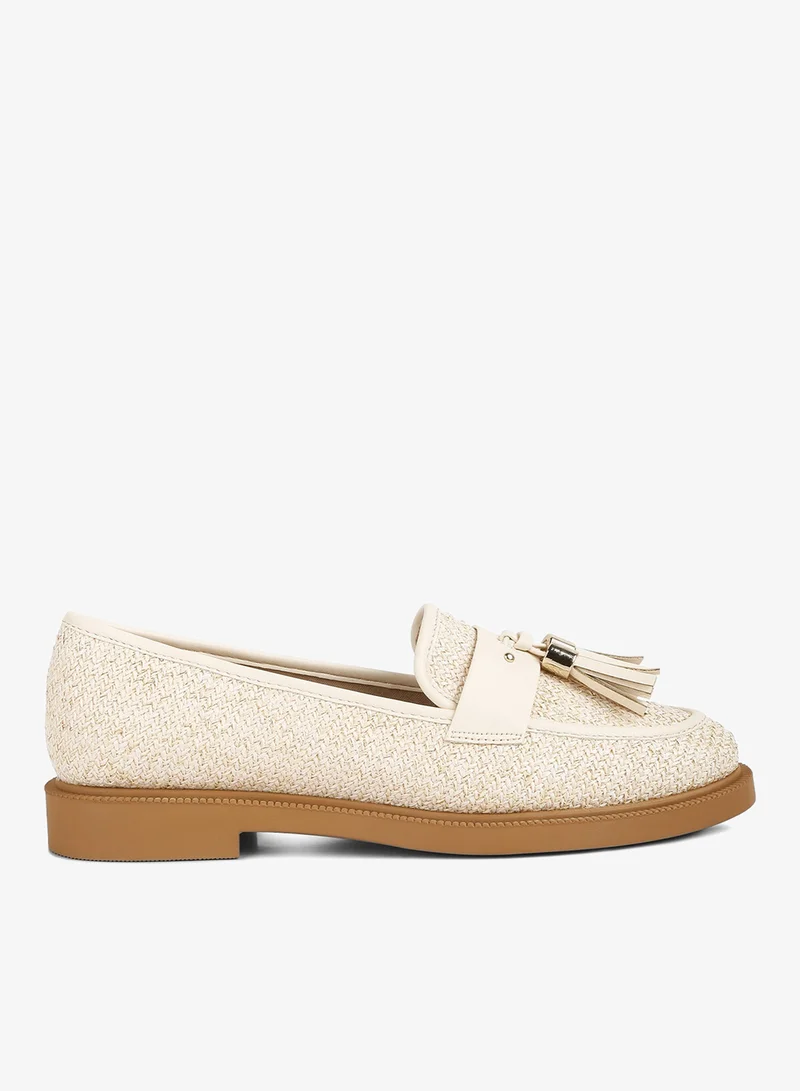 Tassels Detail Flat Loafers in Cream