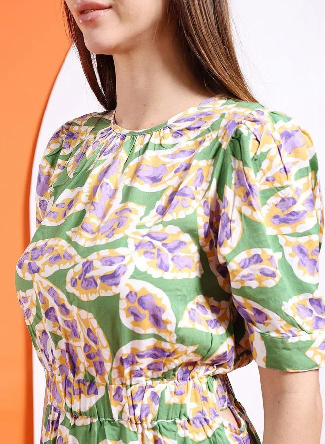 مرفوعة فستان قصير بطبعة أوراق مع خصر مطاطي