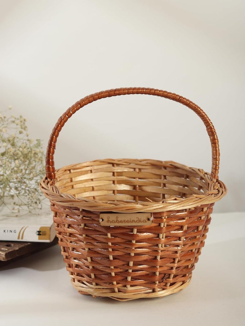 Habere India-All the Cultures Fabricating India Habere IndiaAll the Cultures Fabricating India Gift Hamper Wicker BasketsDecorative Storage Wicker BasketsClothes Storage BasketsFruit Wicker Baskets Sizes 20 20 10 Cm S Round Brown  - Image 1