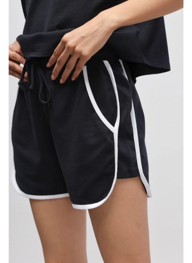 نسيسيرا Boxy Black Cotton Shorts