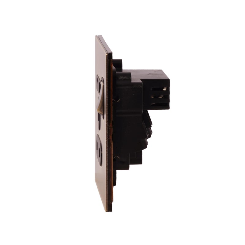Donmarco مأخذ كهربائي بريطاني مفرد 13A - USB (5V 3.1A) + Type-C (18W) – لوحة من الفولاذ المقاوم للصدأ، مأخذ كهربائي مقاوم للحريق، ضمان لمدة 3 سنوات، منفذين شحن، مأخذ طاقة 13A (برونز عتيق فاتح) - Image 3