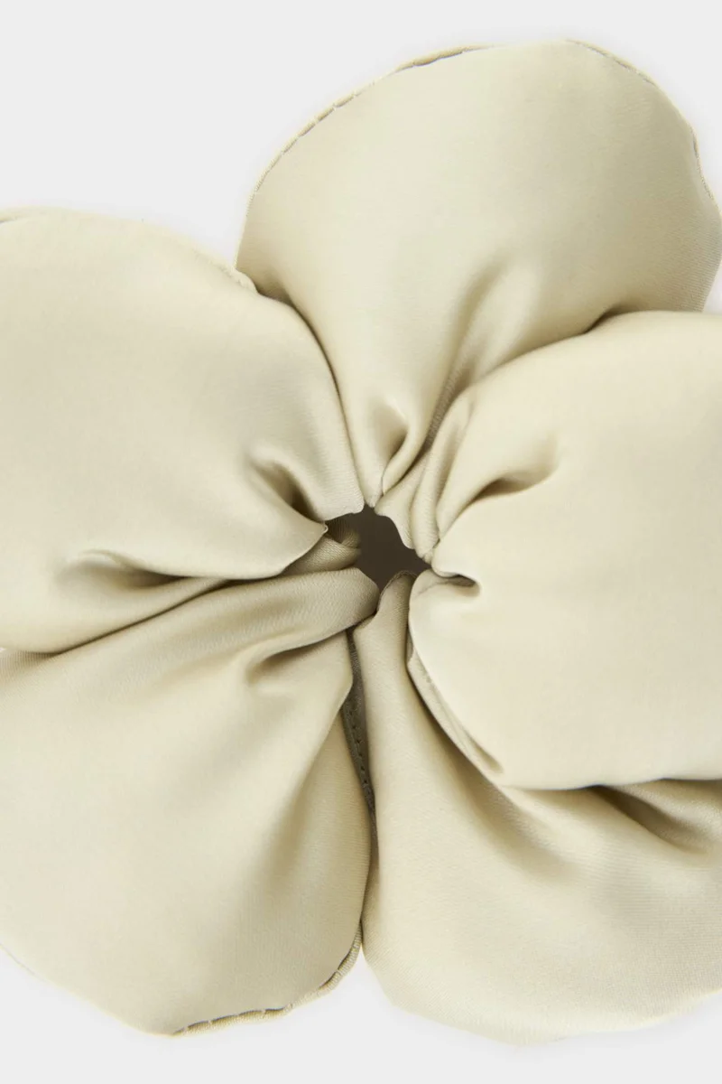 Defacto  Woman Flower Hair Accessory for Women | Best Price UAE