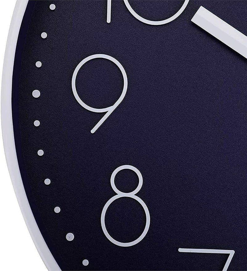 TEKCOOL ساعة حائط رقمية بلاستيكية 12" هادئة كوارتز زخرفية أحدث ساعة كلاسيكية تعمل بالبطارية دائرية سهلة القراءة لغرفة/منزل/مطبخ/غرفة نوم/مكتب/مدرسة - (أزرق داكن) - Image 5