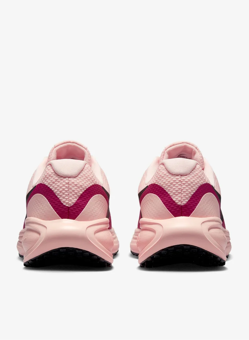 نايكي ريڤولوشن 8