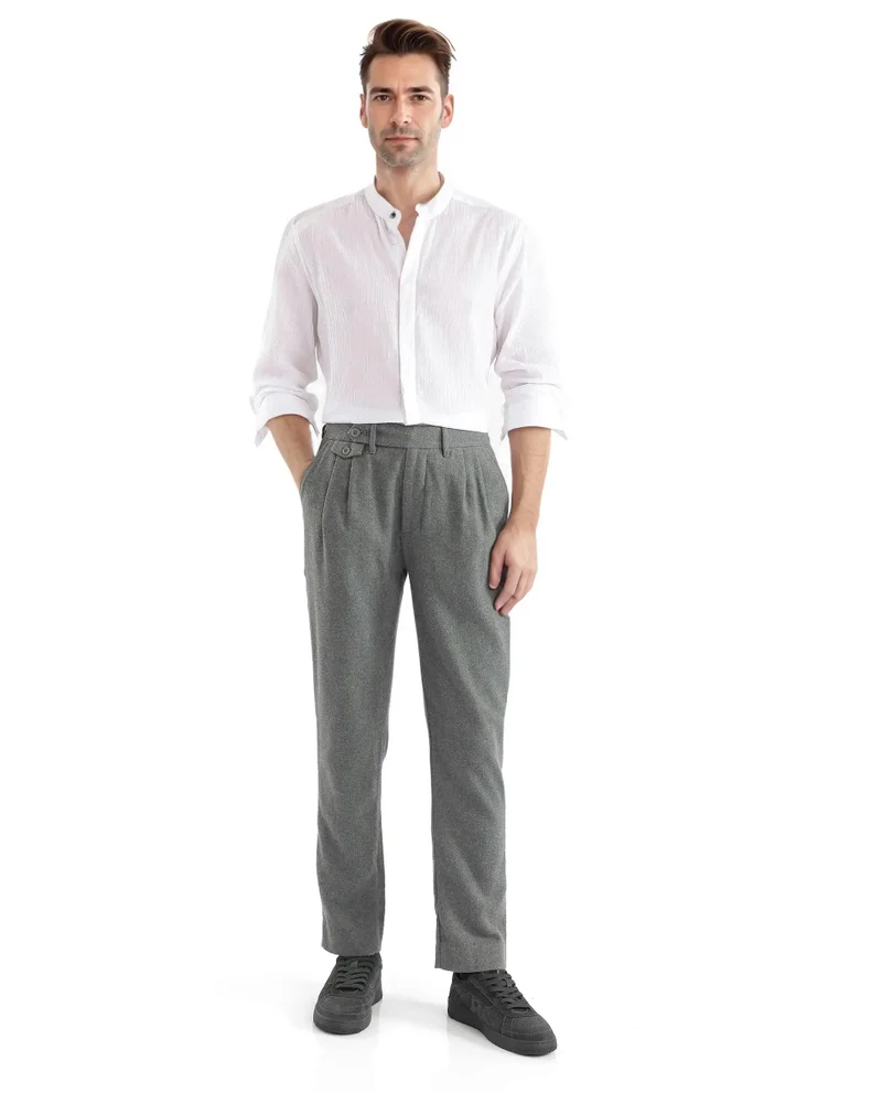 رير رابِت Men's Textured Pleated Trousers