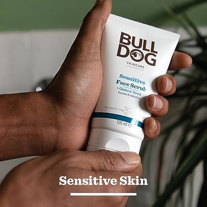 BULLDOG SKINCARE - Sensitive Face Scrub For Men Exfoliating Quinoa Seed Scrub 125 ml - Image 4