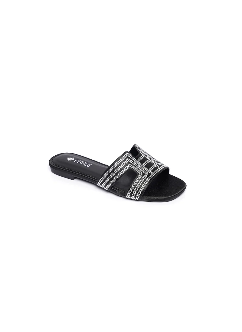 كيوبل Girls embellished slide sandals