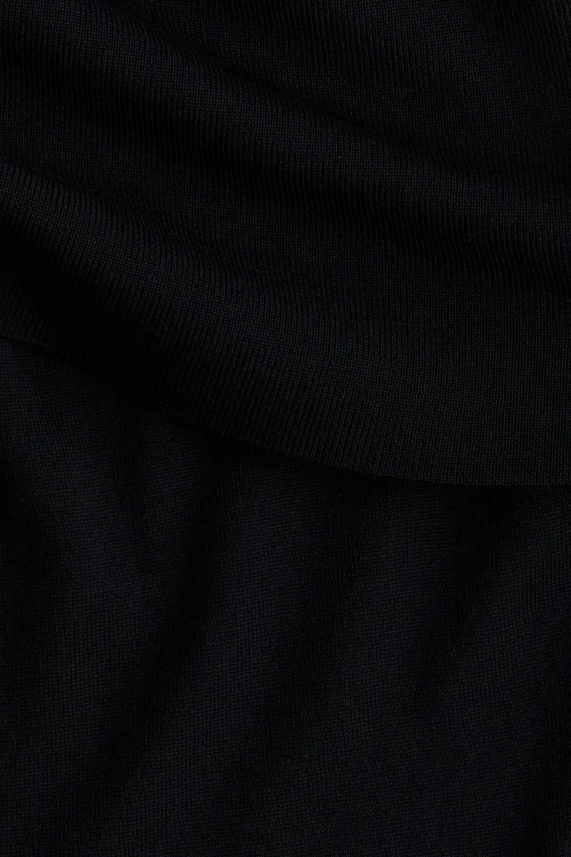 H&M Off-the-shoulder wool top