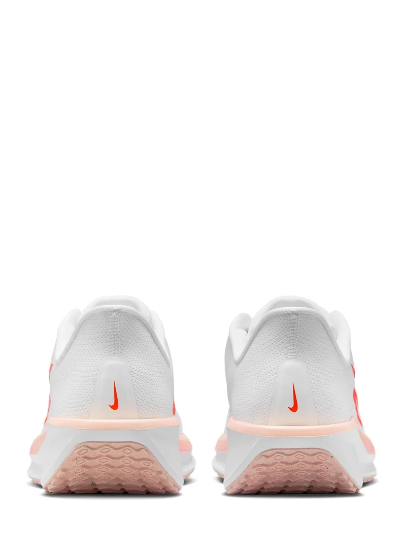 Nike Quest 6