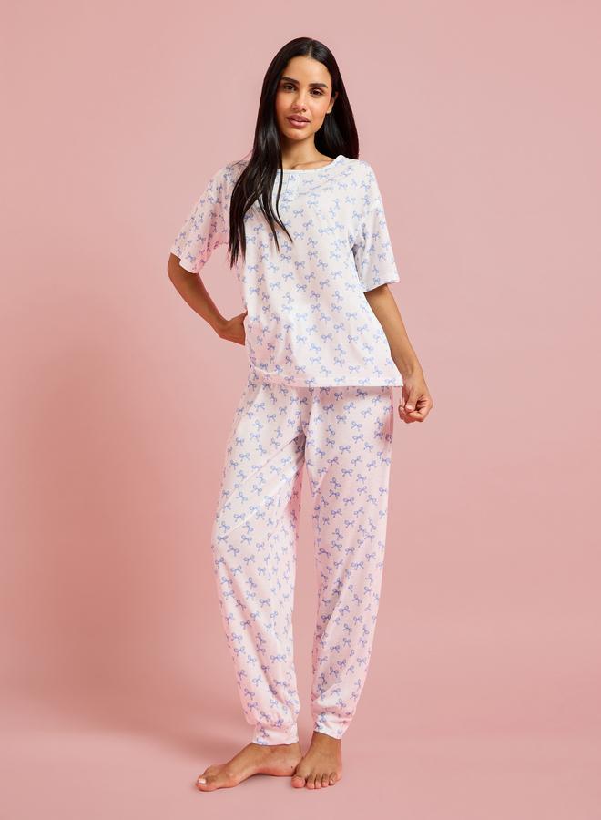 Styli Multi-Color All Over Bow Print T-Shirt and Pants Pyjama Set - Image 1