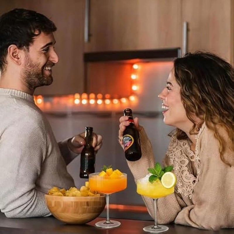 عربست طقم من 4 كؤوس كوب مقصوصة ذات نتوءات، 10 أونصات، كأس مارتيني عتيق كبير، كأس مارغريتا فريد، كرة كوكتيل كلاسيكية، طقم كؤوس بار مقصوصة للاستخدام مع الكوكتيل، النبيذ، الشمبانيا، الإسبريسو، وهدية - Image 2