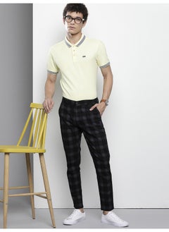 Black Men Slim Fit Casual Checked Regular Chinos - pzsku/Z30A223B1D452310DE6A4Z/45/_/1736781449/d38d49c4-4c3c-4000-a30e-1f72bc2e160c