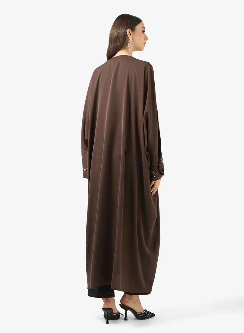Khizana Abaya With Embroidered Sleeve