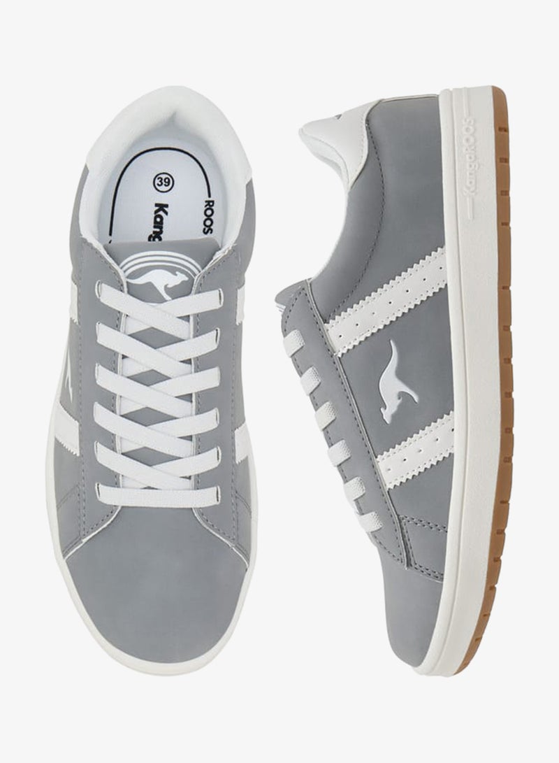 كانغاروس حذاء رياضي نسائي بشعار مع إغلاق برباط - Image 2