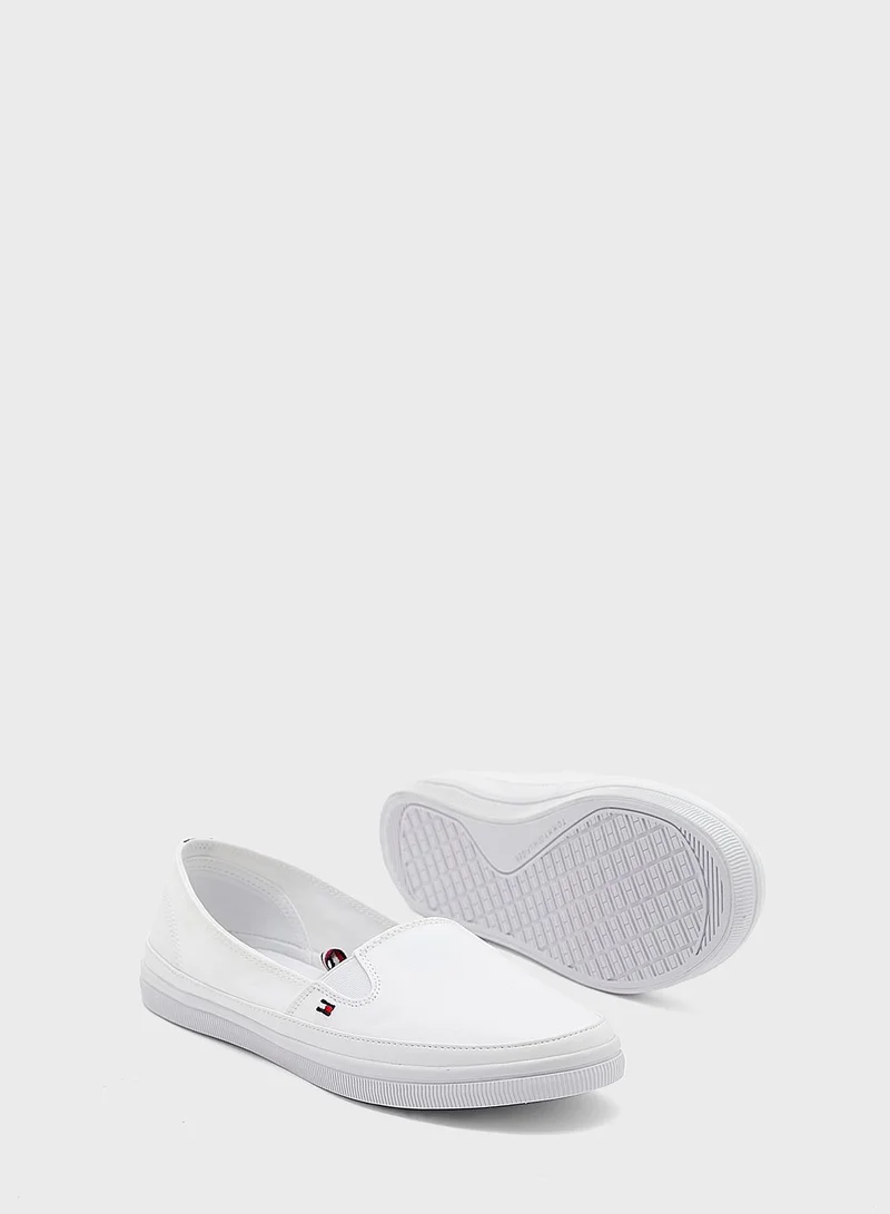 TOMMY HILFIGER Essential Kesha Slip-Ons