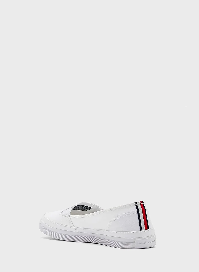 TOMMY HILFIGER Essential Kesha Slip-Ons