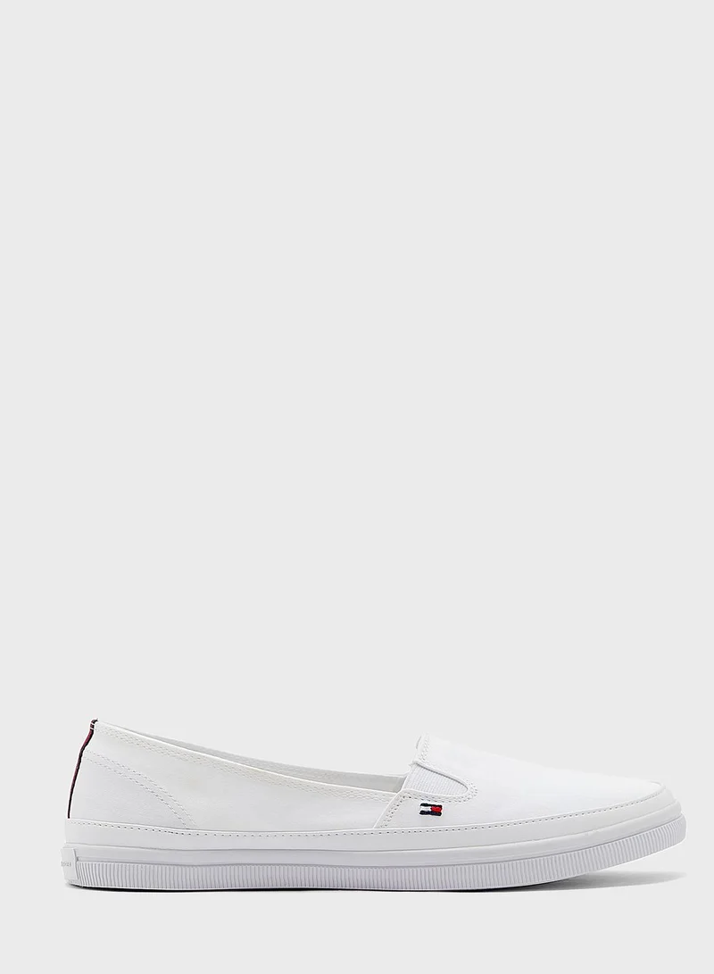 TOMMY HILFIGER Essential Kesha Slip-Ons
