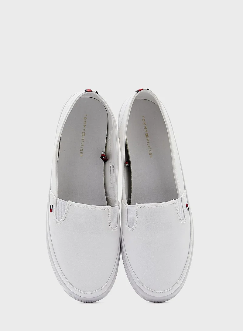 TOMMY HILFIGER Essential Kesha Slip-Ons