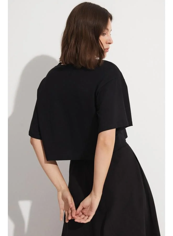 JUNE June 100% Cotton Loose Crop T-Shirt Black