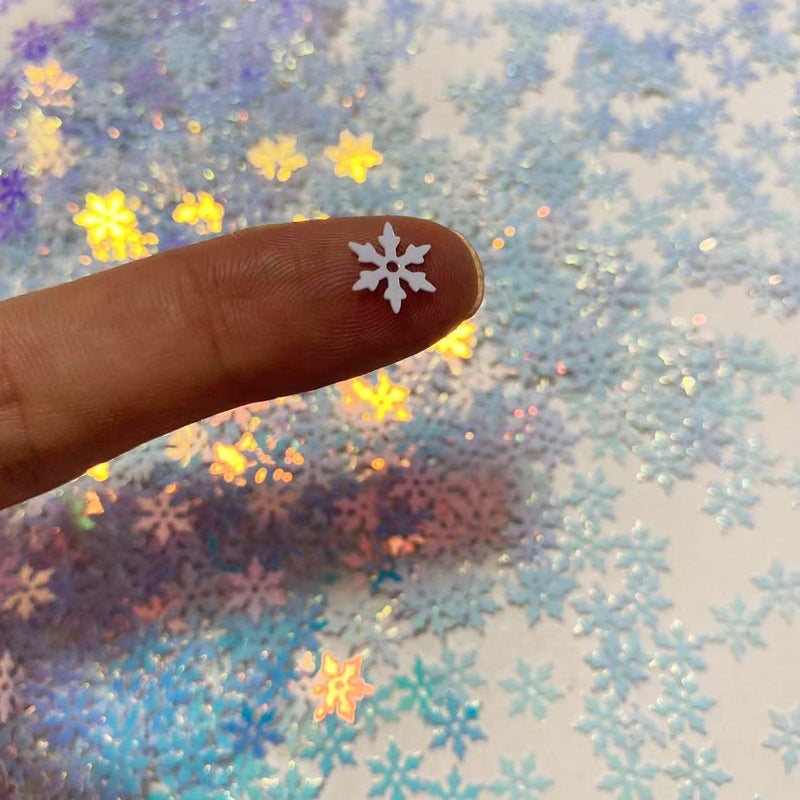 E-ASUM 2000 Pieces/50g Snowflakes Party Glitter PVC Confetti for Christmas Table Confetti Glitter for Winter Snowfield Wonderland Xmas Party Supplies DIY Craft Projects Party Decorations - Image 2