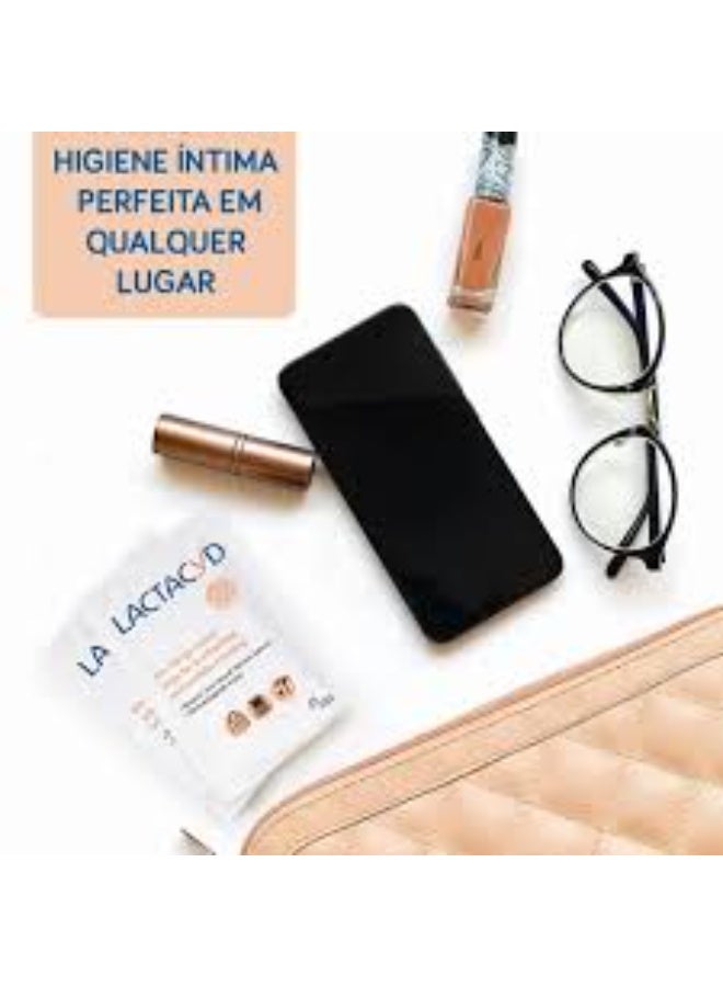 Lactacyd Moist Intimate Wipes x10 - Image 2