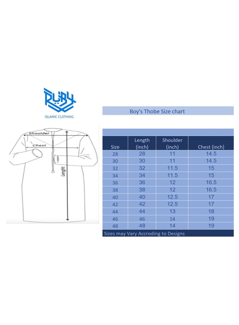 روبي للملابس الإسلامية ثوب إماراتي كلاسيكي باللون القرمزي للأطفال مزين بتطريز دقيق، قفطان كندورة، برقبة دائرية، بأكمام طويلة، رداء مسلم سعودي (بدون شرابة) - Image 5