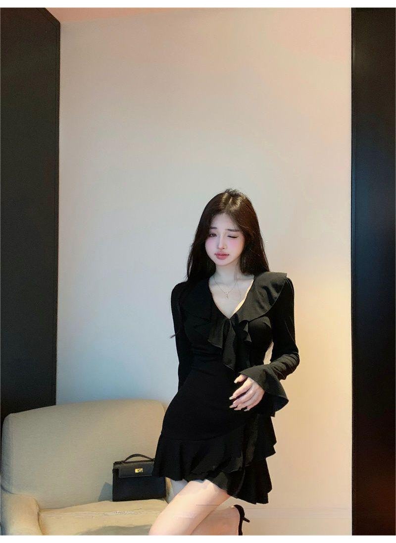 Generic Spicy V-neck Short Dress Womens Slim Fit Wrap Around Bottom Base Layer Autumn Winter Style Sweet And Spicy French Elegance NM8801-Black 