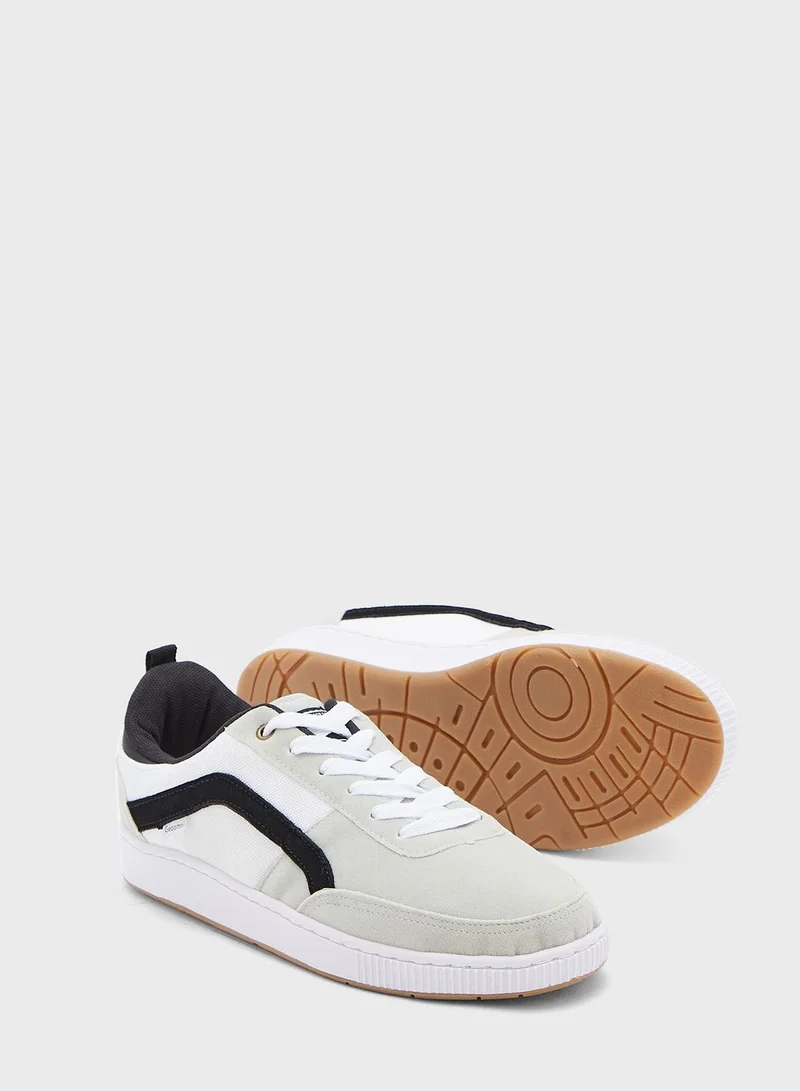 Geoomnii Casual Low Top Sneakers