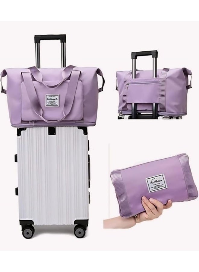 A multi-purpose bag that folds easily, features a front pocket and a top zipper, and can be attached to the handle of a suitcase. This bag is specially designed to combine style, comfort, and practicality. Available in mauve. - Image 4