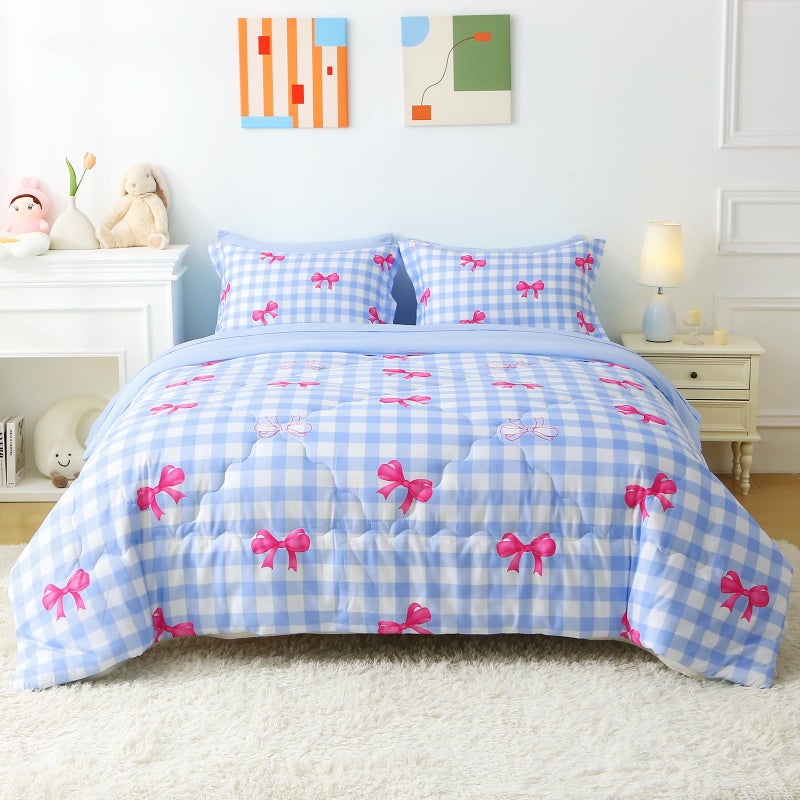 Wajade طقم لحاف واجادي فيونكة، 7 قطع، أزرق وأبيض بنقشة مربعات، طقم سرير كامل للبنات والأطفال، يتضمن شرشفًا و2 غطاء وسادة و2 غطاء وسادة مزخرف. هدية مثالية لسرير البنات في عيد ميلادهن. - Image 1