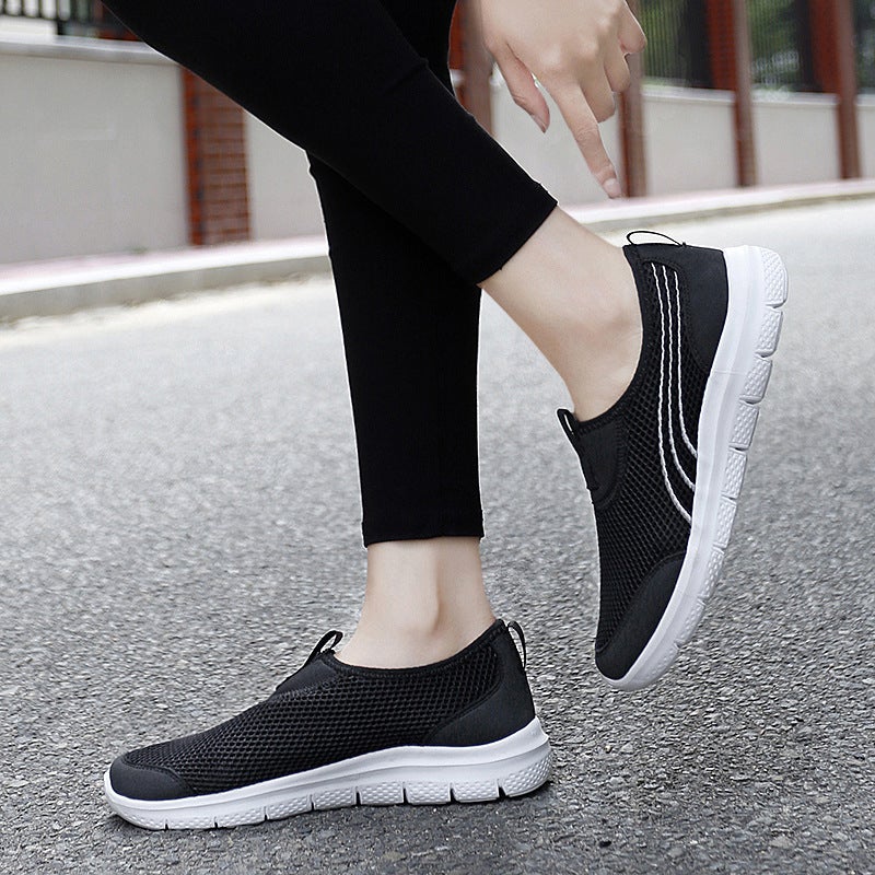 Summer Women'S Extra Large Size Mother Shoes Breathable Mesh Shoes Walking Shoes Slip-On Mesh Shoes Lightweight Running Shoes - Image 3