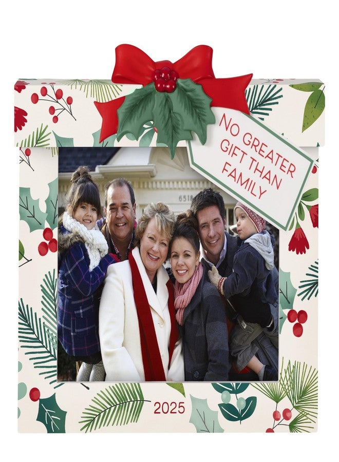 Hallmark Keepsake Christmas Ornament 2025, The Gift of Family 2025 Photo Frame - Image 1