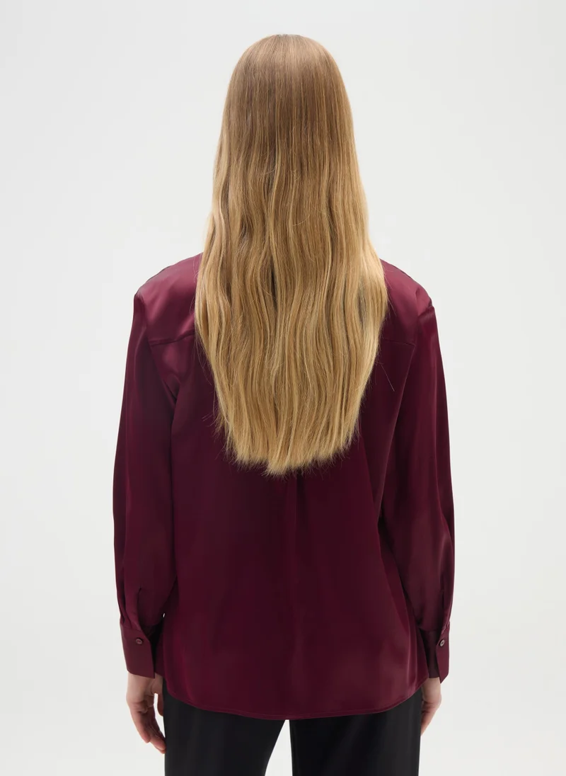 او في اس LONG SLEEVE RED SATIN SHIRT