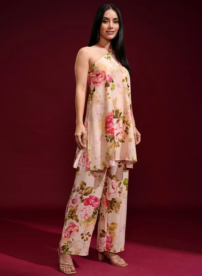 فيشود طقم تونيك بياقة هالتر مطبوع بالزهور وبنطلون بالازو من ستايلي