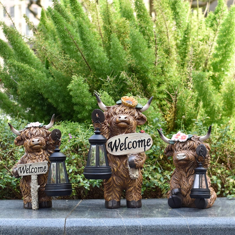 Resin Highland Cow Carrying Lantern Solar Outdoor Light for Villa Garden Landscape Sculpture Lamp - Image 5