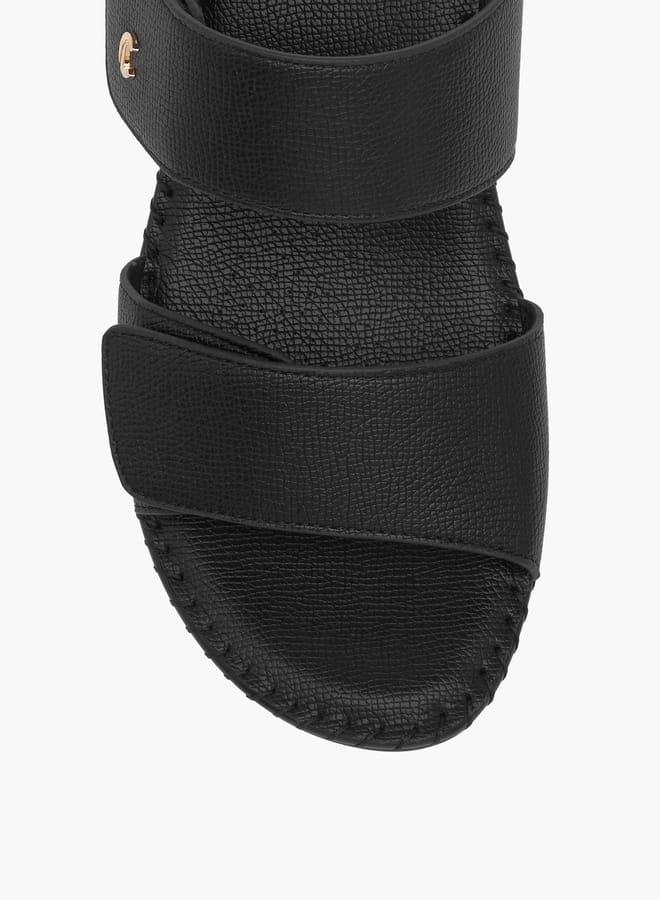 لو كونفورت صنادل نسائية سهلة الارتداء بكعب ويدج بنقوش بارزة - Image 4