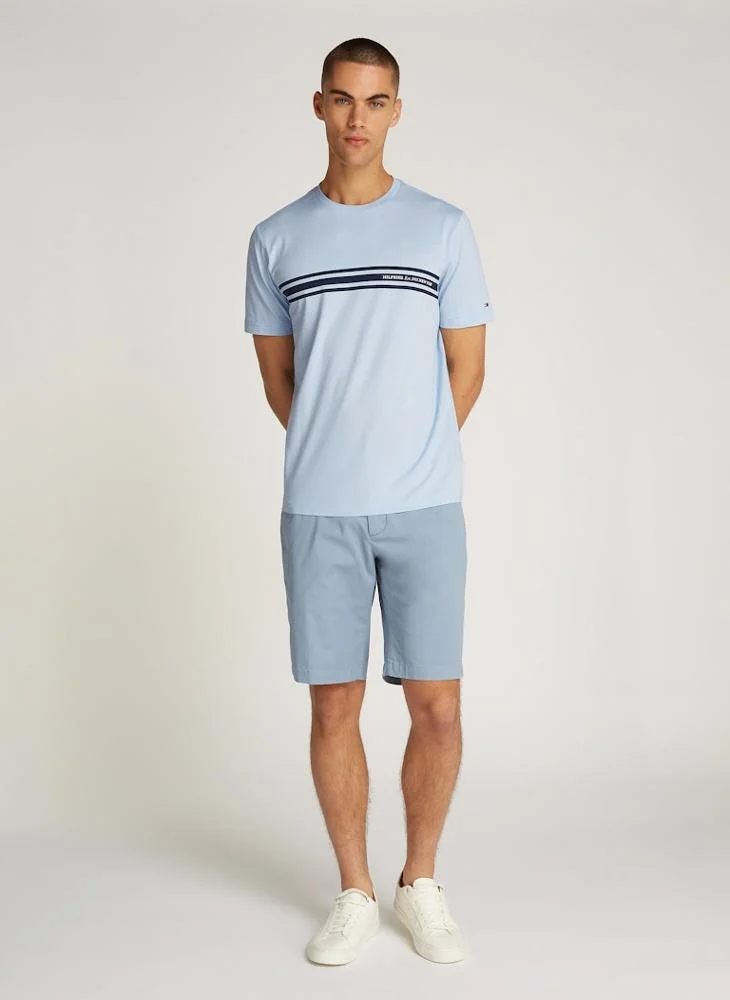 تومي هيلفيغر Central Chest Striped Crew Neck T-Shirt