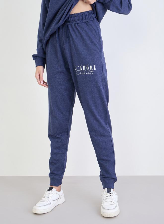 ستايلي طقم بيجاما من جوغر وسويت شيرت طويل بقصة عادية - Image 5