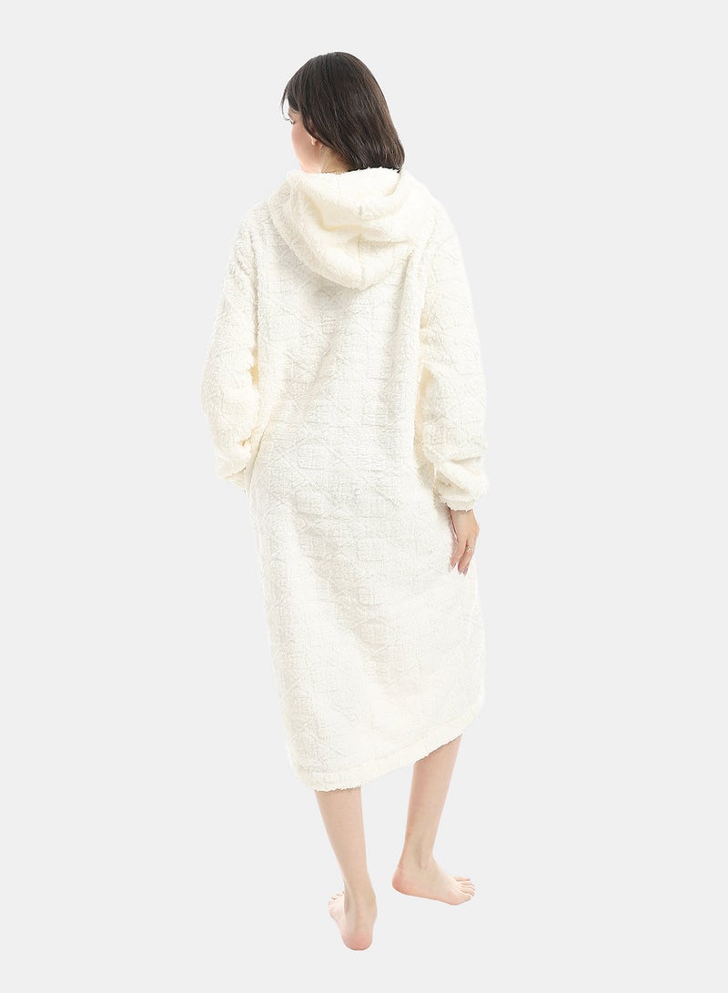 Andora White Hooded Textured Velvet Sleepshirt_White - Image 3